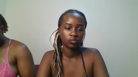 Snapshot of ella8_ chatting on 07/03/26, 07:48 ella8_ online show from 07/03/26, 07:48