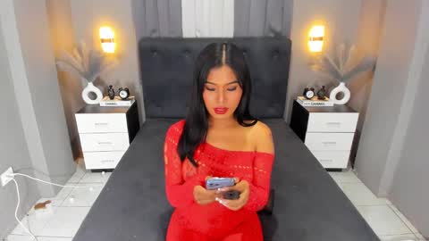 Ella online show from 12/04/24, 06:22