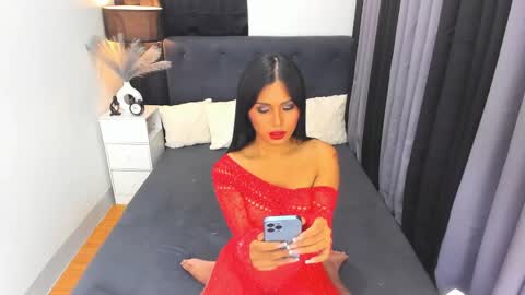 Ella online show from 12/15/24, 08:30