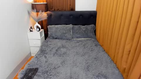 Ella online show from 12/27/24, 04:54