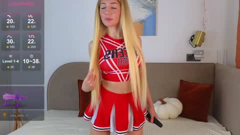 Ella online show from 09/22/25, 01:18