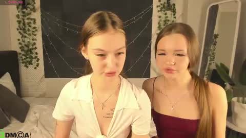 Snapshot of ella_butler chatting on 06/10/26, 10:25 Ella online show from 06/10/26, 10:25