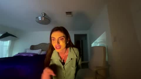 ella_ella_ella_ay online show from 10/06/25, 12:08