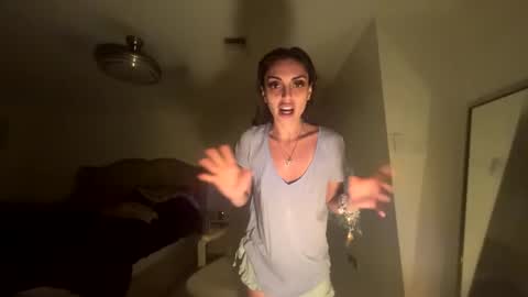 ella_ella_ella_ay online show from 11/26/25, 03:51