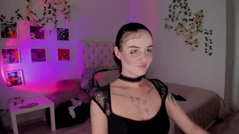 ELLA online show from 09/21/25, 08:49