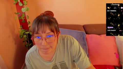 Ella and Harry online show from 01/17/25, 04:36