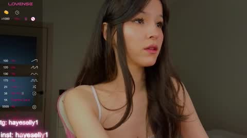 Snapshot of ella_hayes chatting on 11/17/25, 12:05 Ella NEXT STREAM 1TH DECEMBER 1200 - 0800 AM AT MOSCOW TIME online show from 11/17/25, 12:05