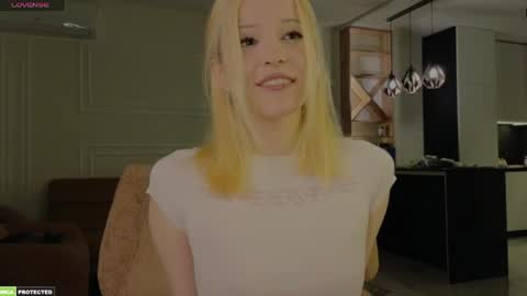 Ella NEXT STREAM 1TH DECEMBER 1200 - 0800 AM AT MOSCOW TIME online show from 04/20/26, 11:39