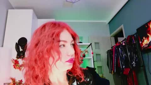 ella_kross online show from 10/04/25, 05:16