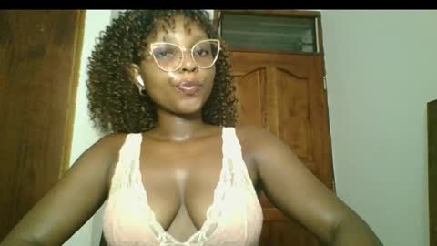 Ella online show from 03/10/25, 12:07