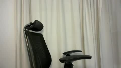 Snapshot of ella_laurel chatting on 06/18/26, 10:36 Ella online show from 06/18/26, 10:36
