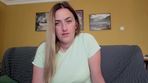 Ella  Max online show from 09/16/25, 05:41