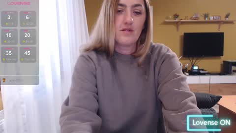 Ella  Max online show from 10/05/25, 06:01