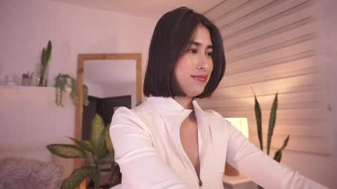 ELLA OWEN online show from 04/21/26, 01:42