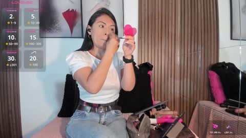 ella rouse online show from 10/17/25, 01:35