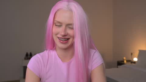 Ella online show from 04/09/26, 06:46