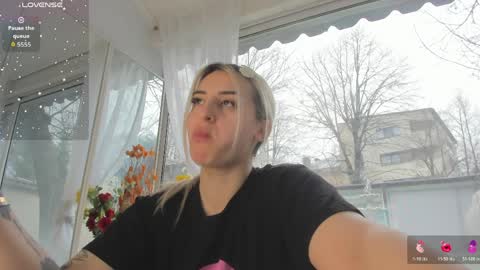 ella_vee online show from 04/04/26, 04:55