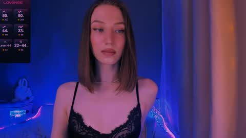 ellaamber online show from 04/01/26, 09:21