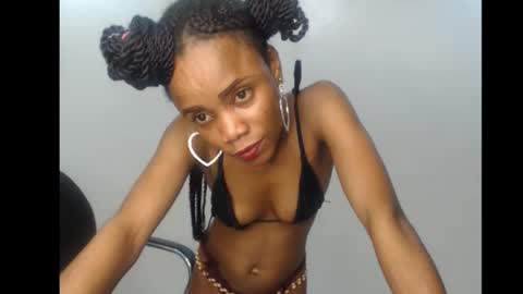 ella online show from 10/10/25, 07:02