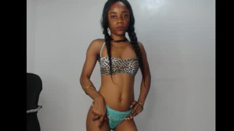 ella online show from 11/22/25, 05:17