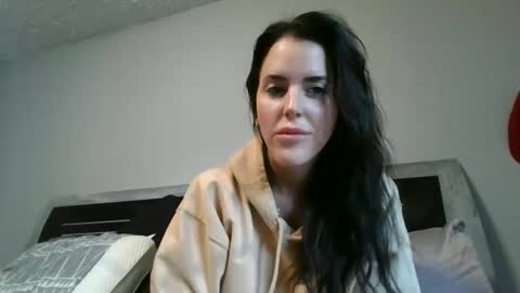 Ella online show from 12/02/24, 01:57