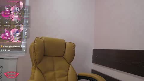 Ella online show from 04/16/26, 06:14