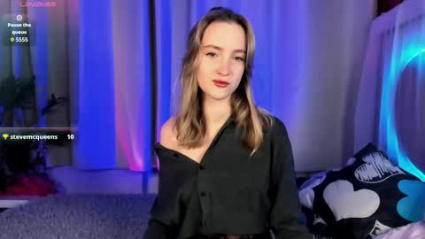 Ella online show from 12/21/25, 01:40