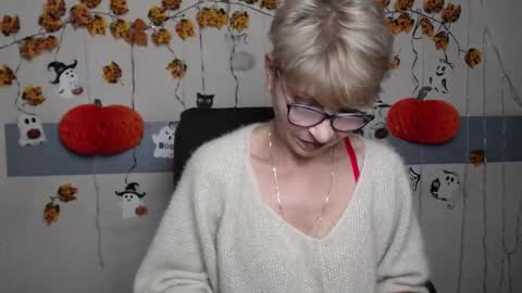 EllaBonito online show from 10/30/25, 06:37