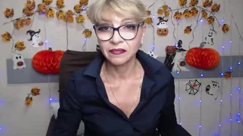 EllaBonito online show from 11/11/25, 06:35