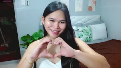 Snapshot of ellaford chatting on 07/27/26, 04:52 EllaFord online show from 07/27/26, 04:52
