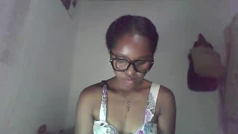 ellah245 online show from 02/17/26, 05:52