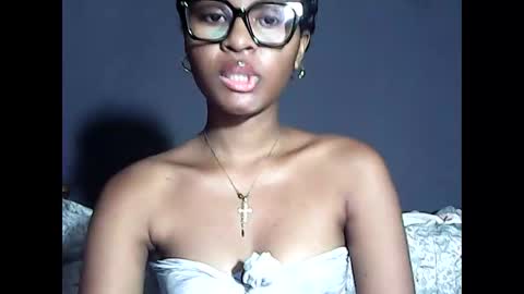 Snapshot of ellah245 chatting on 05/24/26, 07:30 ellah245 online show from 05/24/26, 07:30