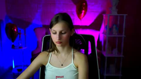 Ella online show from 03/05/25, 04:57