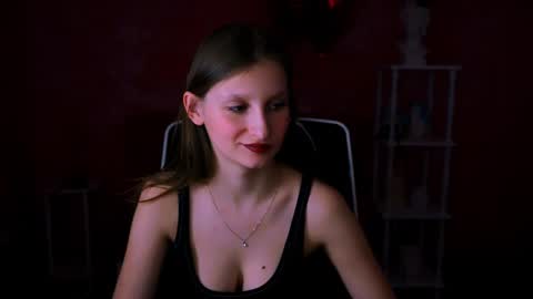 Ella online show from 03/09/25, 10:19