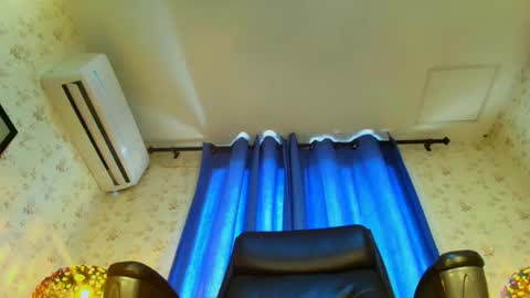 ellajanes online show from 10/29/25, 04:53