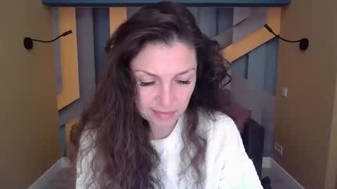 EllaLongs online show from 11/19/25, 12:27