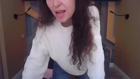 EllaLongs online show from 11/30/25, 12:42