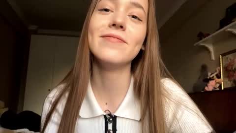 Ella online show from 09/12/25, 03:12