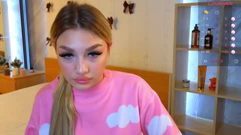 ellamilla online show from 12/25/24, 08:29