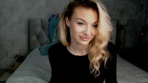 ellamilla online show from 07/02/26, 12:55