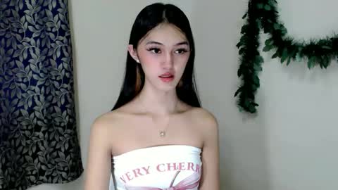 Snapshot of ellamiller69 chatting on 09/30/25, 10:15 ELLA online show from 09/30/25, 10:15