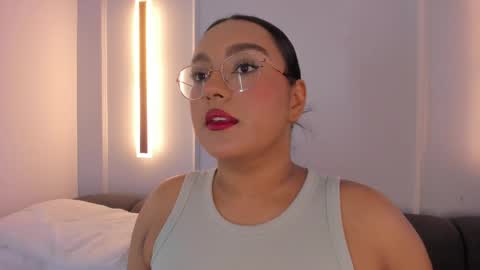 Ella online show from 11/08/25, 11:43