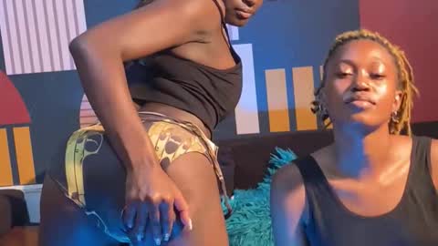 Ellanda Dolly online show from 11/07/25, 10:10