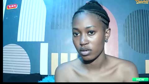 Ellanda Dolly online show from 12/17/25, 03:34