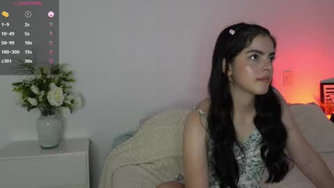 Snapshot of ellarose_xo chatting on 05/28/26, 08:06 Ella Rose online show from 05/28/26, 08:06