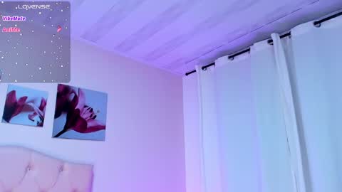 ellarosee_ online show from 12/05/24, 11:18