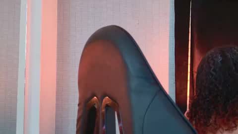 Ella Sanders online show from 03/25/26, 12:38