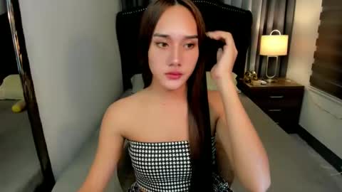 Snapshot of ellats_18 chatting on 02/03/25, 07:00 Sophia online show from 02/03/25, 07:00