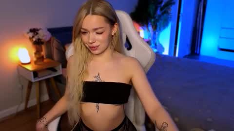 Ella online show from 02/09/26, 06:06