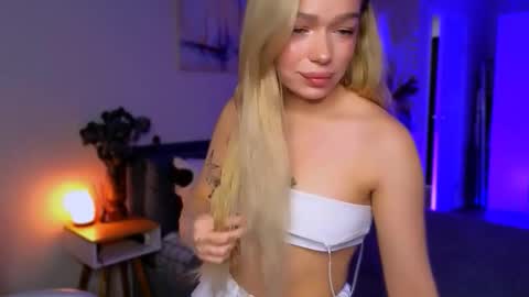 Ella online show from 03/09/26, 06:06